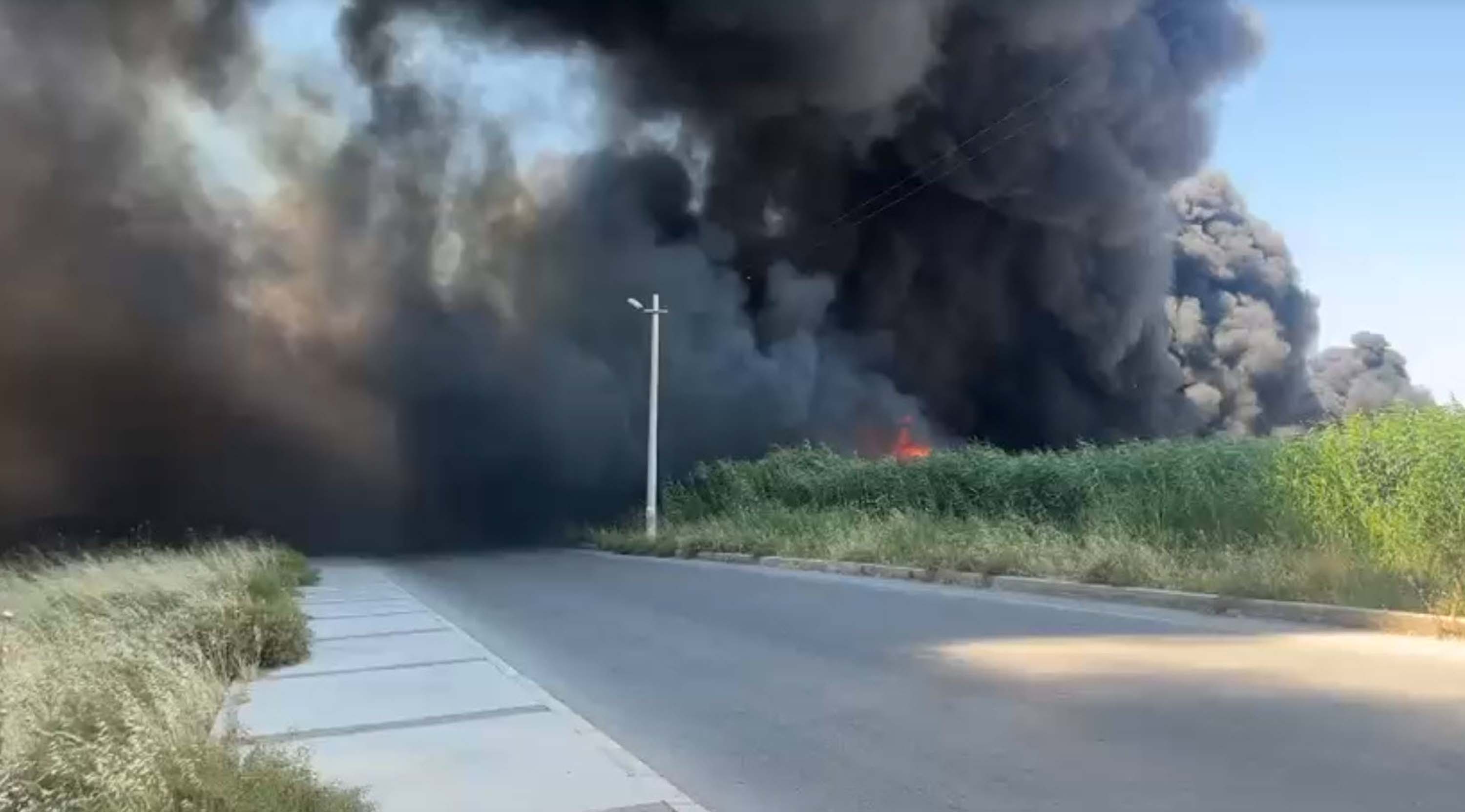 İzmir'de geri dönüşüm fabrikasında yangın