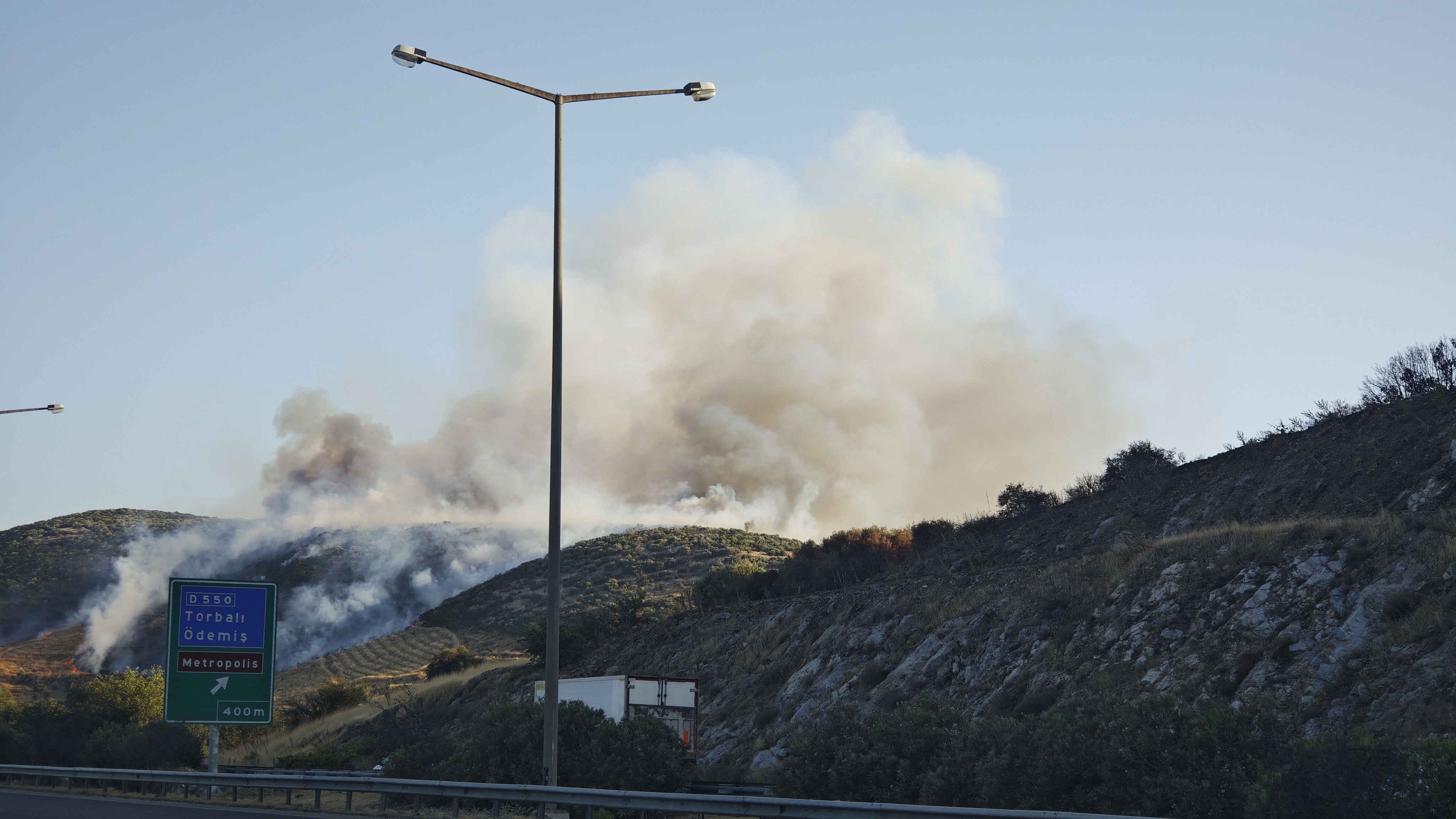 İzmir’de orman yangını