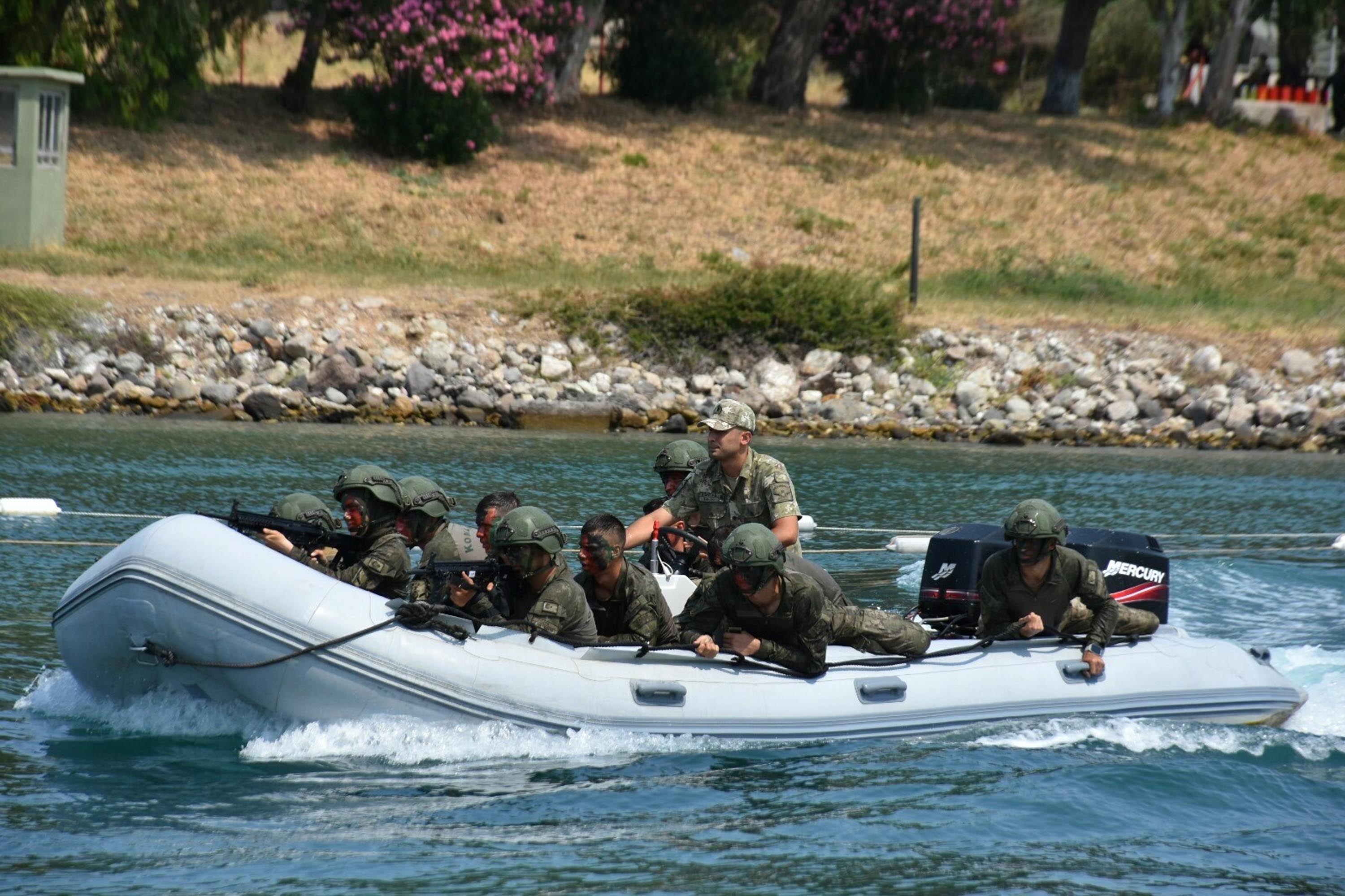 Astsubay adaylarına 'ATAT' eğitimi