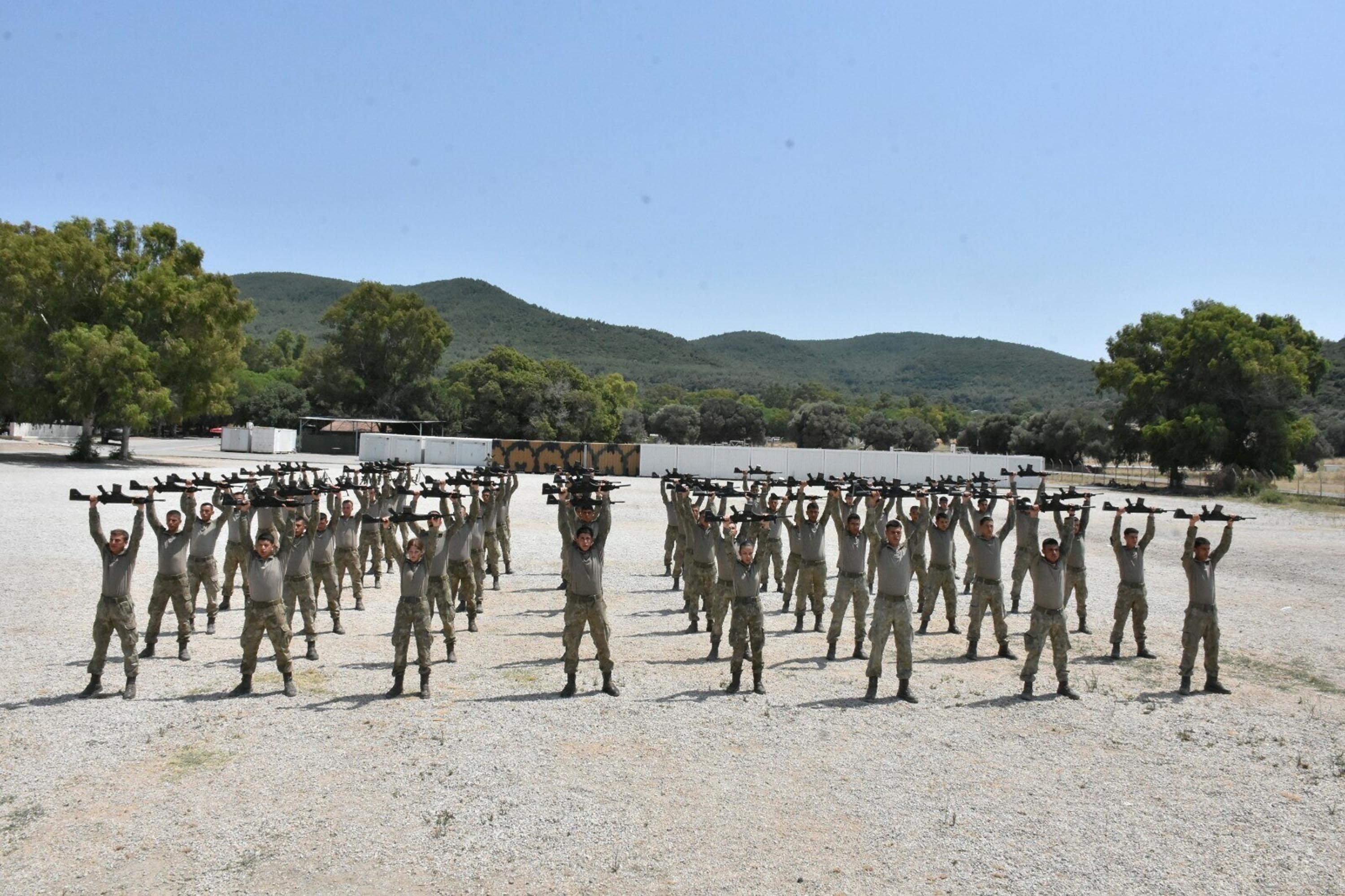 Astsubay adaylarına 'ATAT' eğitimi