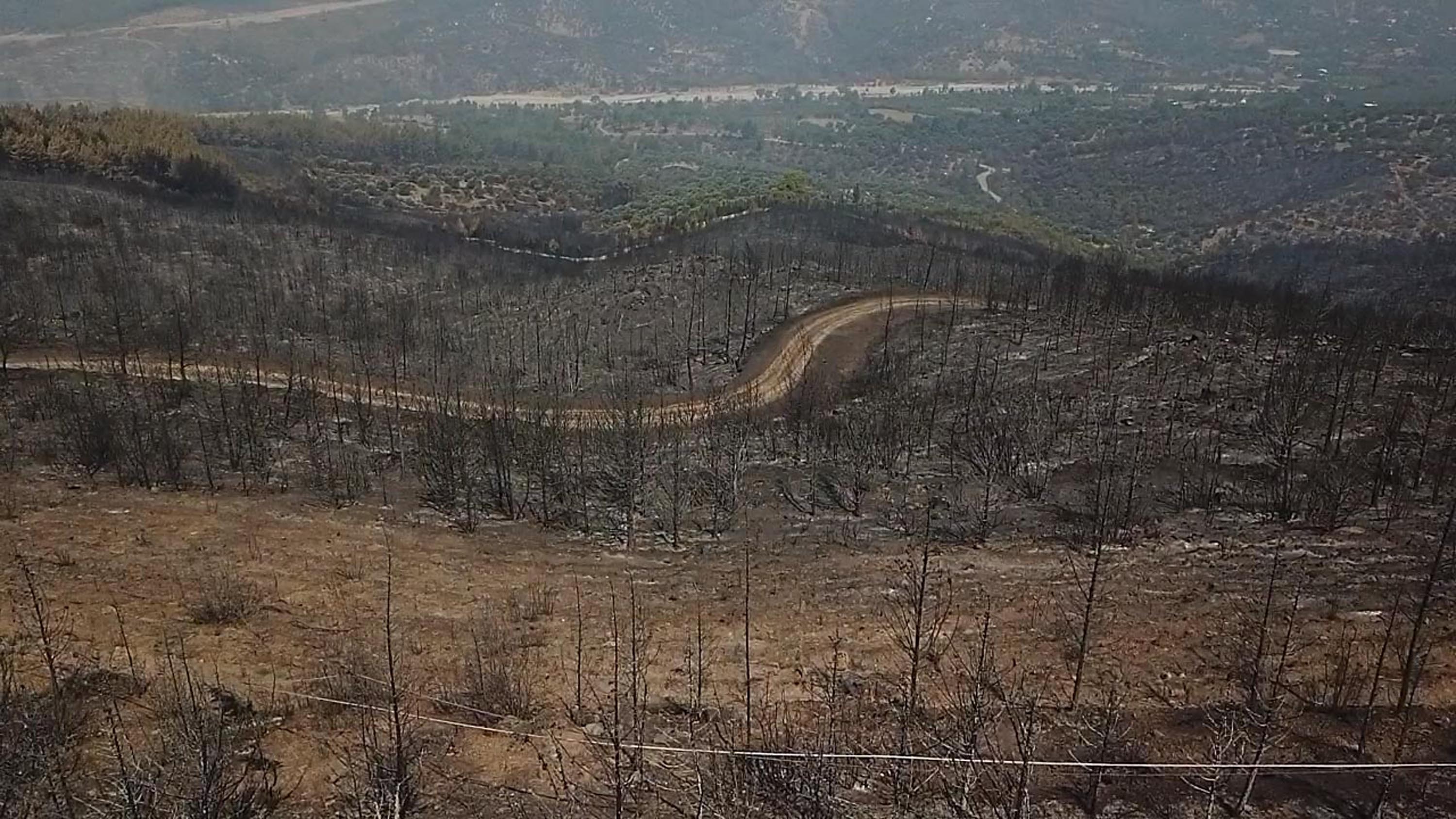 Seydikemer'de yangının izleri dronla görüntülendi