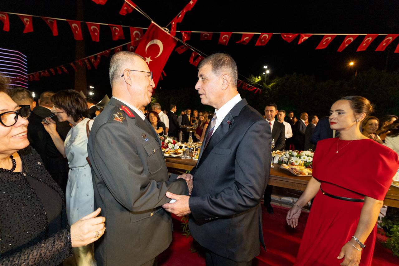 İzmir'in kurtuluşunun 104'üncü yılına özel resepsiyon