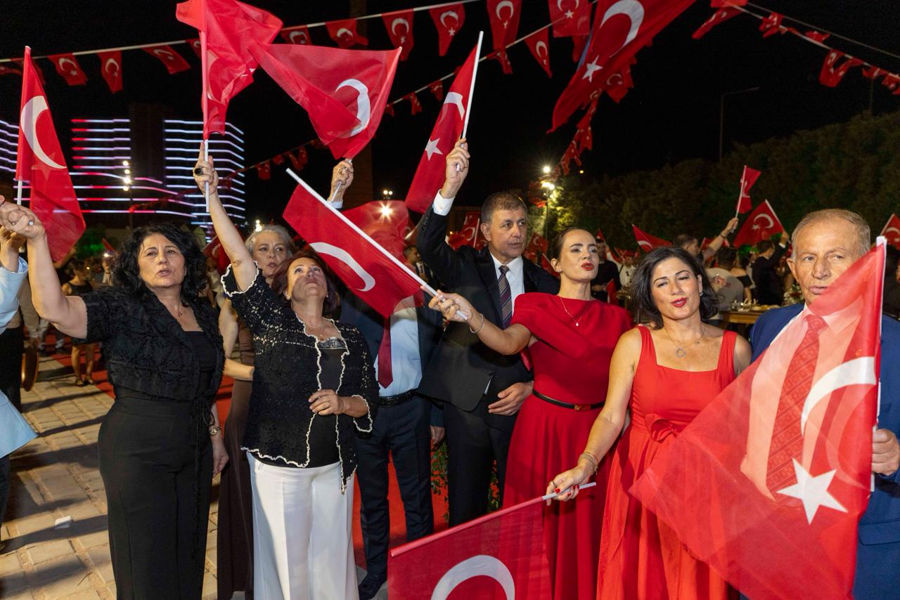 İzmir'in kurtuluşunun 104'üncü yılına özel resepsiyon