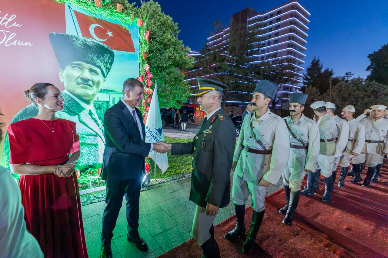 İzmir'in kurtuluşunun 104'üncü yılına özel resepsiyon