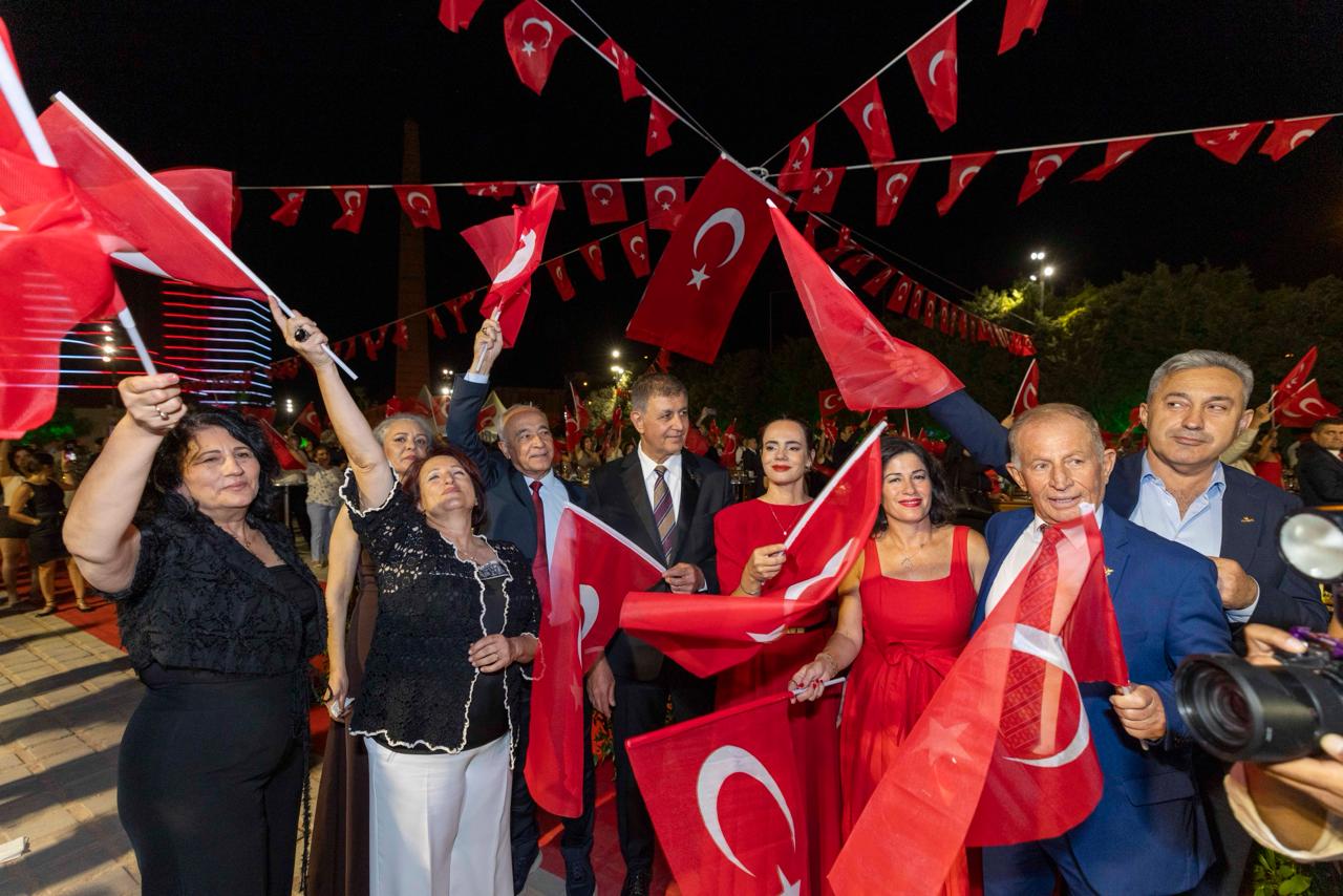 İzmir'in kurtuluşunun 104'üncü yılına özel resepsiyon