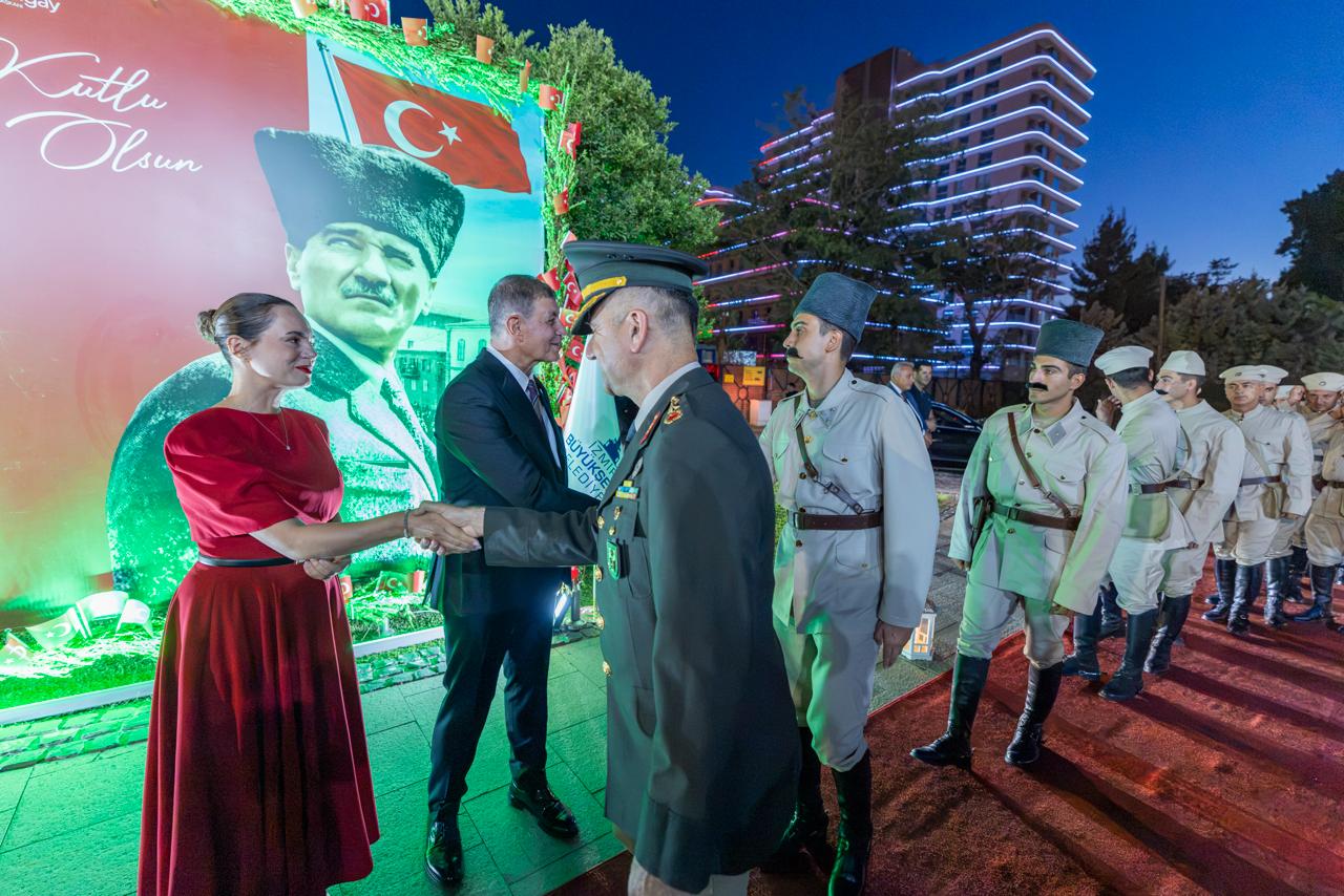İzmir'in kurtuluşunun 104'üncü yılına özel resepsiyon