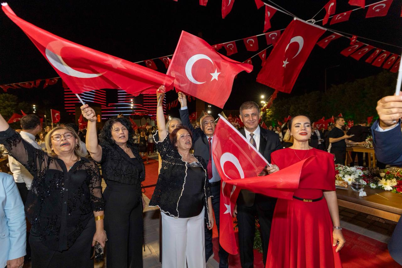 İzmir'in kurtuluşunun 104'üncü yılına özel resepsiyon