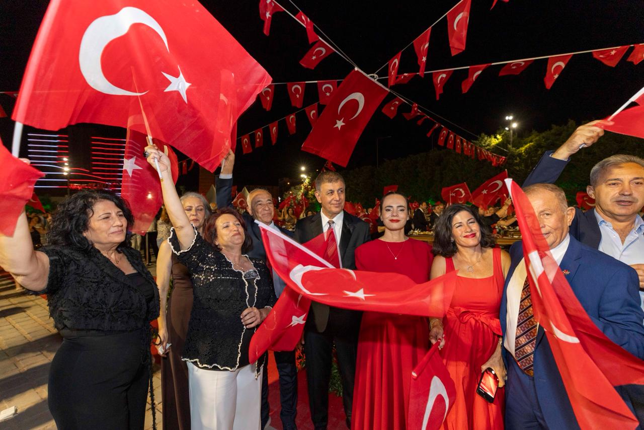 İzmir'in kurtuluşunun 104'üncü yılına özel resepsiyon