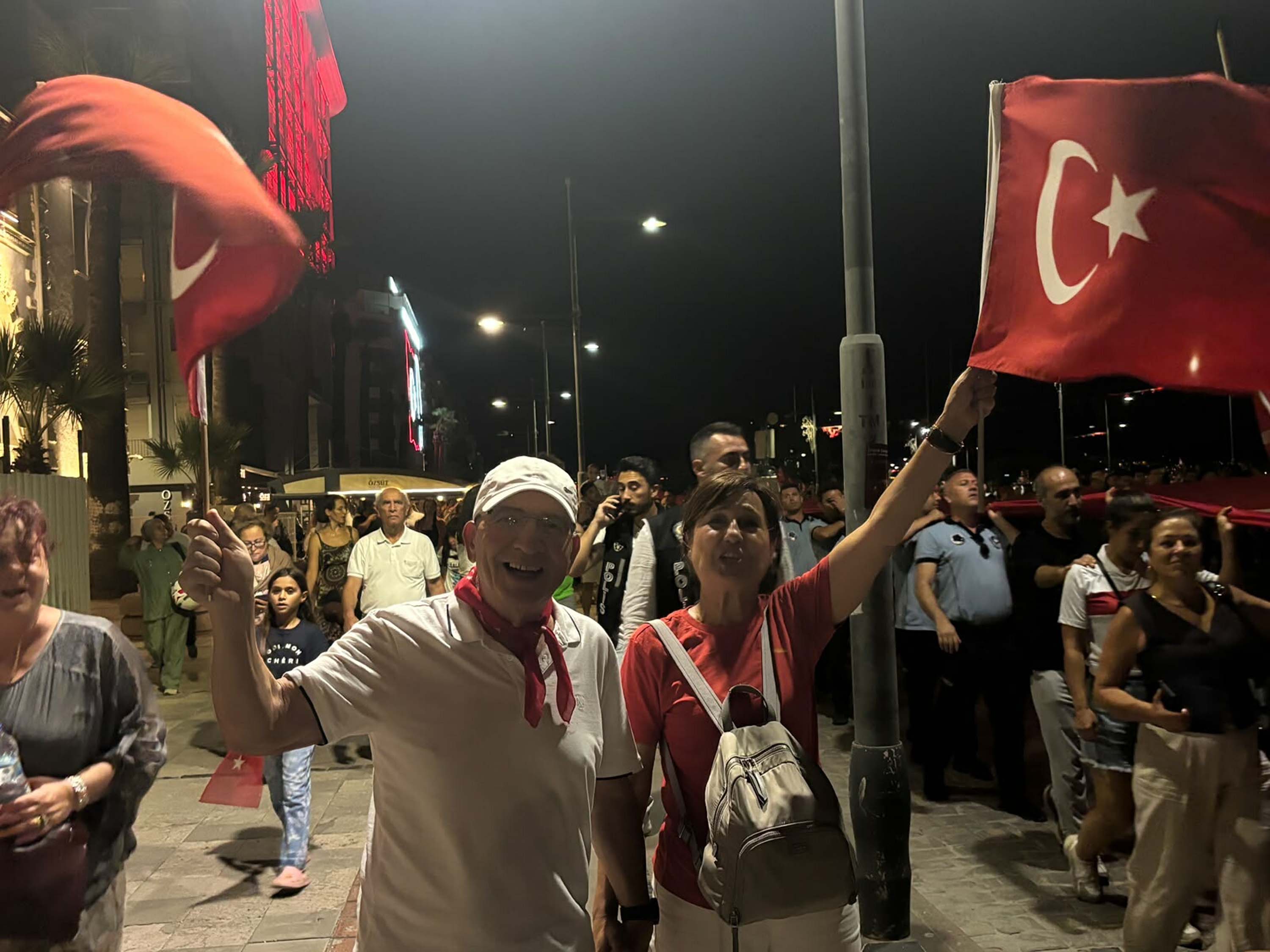 9 Eylül coşkusu fener alayıyla son buldu