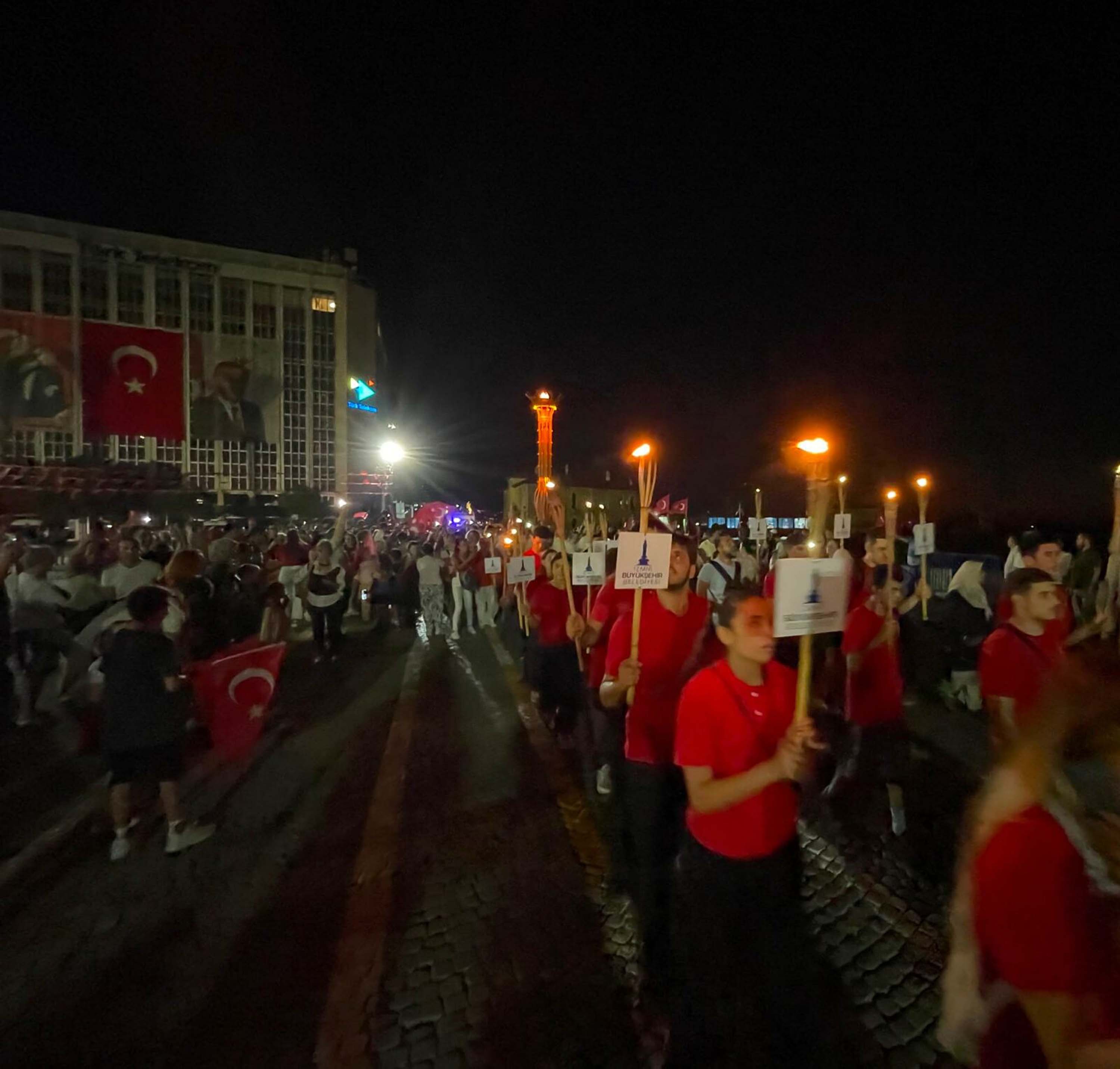 9 Eylül coşkusu fener alayıyla son buldu