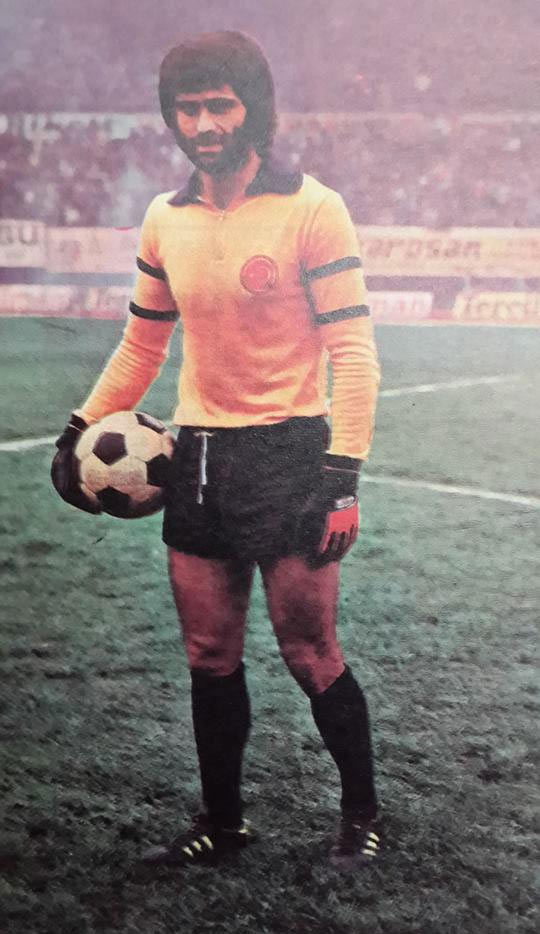 Futbolcuların 'hey gidi günler' dedirtecek halleri