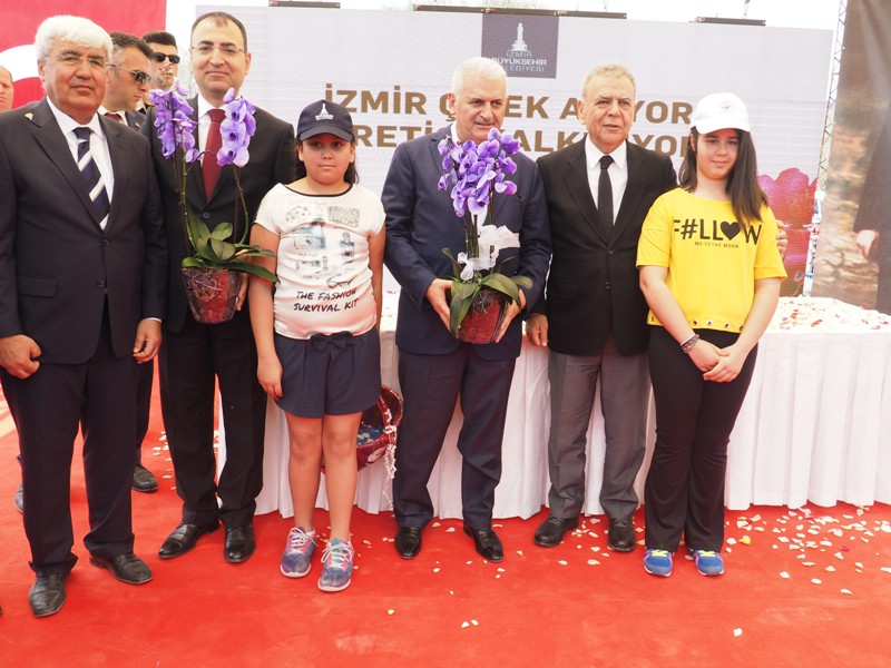 Bakan Yıldırım'ın İzmir ziyareti