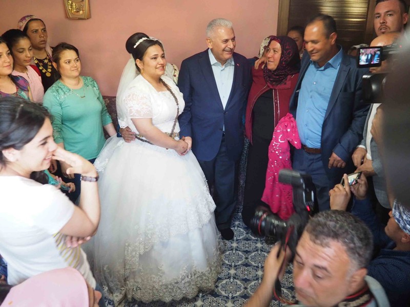 Bakan Yıldırım'ın İzmir ziyareti