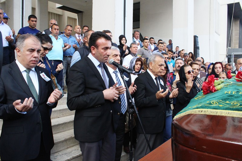 Azad Fazla'ya veda
