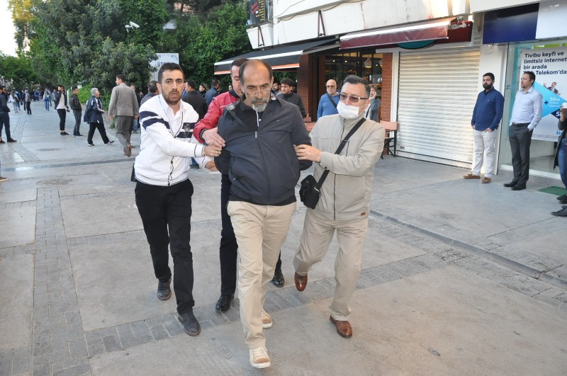 Polis müdahalesi;12 gözaltı!