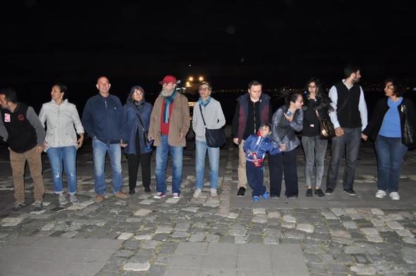 İzmir'de laiklik zinciri oluşturuldu