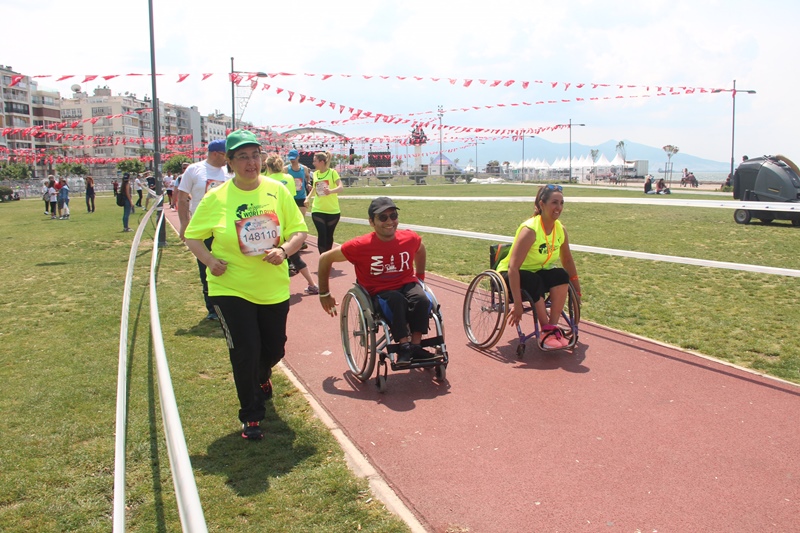 İzmir koşamayanlar için koştu!