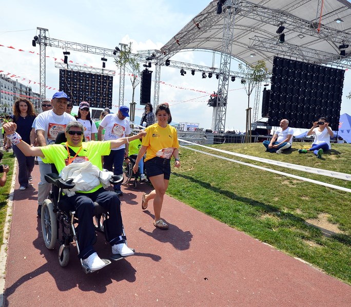 İzmir koşamayanlar için koştu!