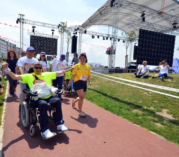İzmir koşamayanlar için koştu!