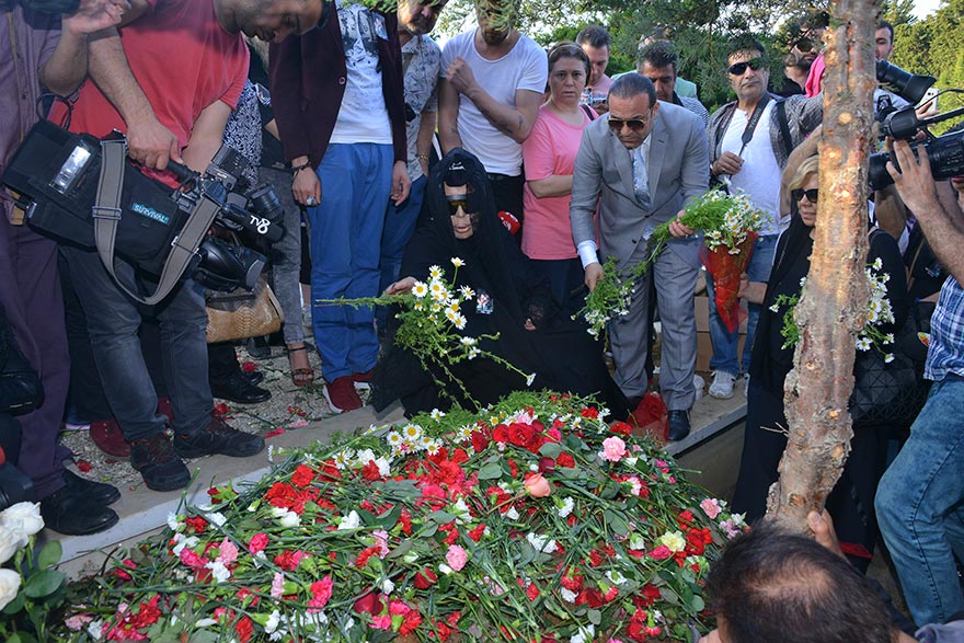 Ünlü isimlerin gözyaşları Oya Aydoğan için döküldü