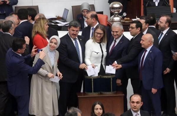 Dokunulmazlık görüşmeleri günün kareleri