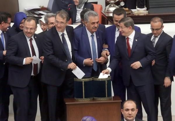 Dokunulmazlık görüşmeleri günün kareleri