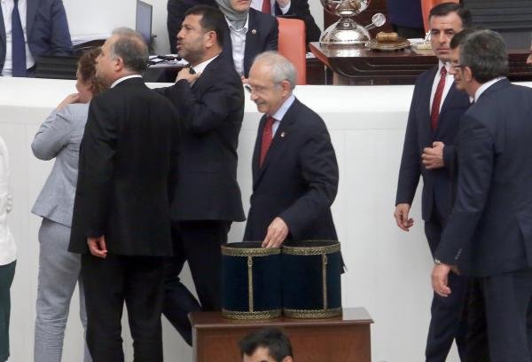 Dokunulmazlık görüşmeleri günün kareleri