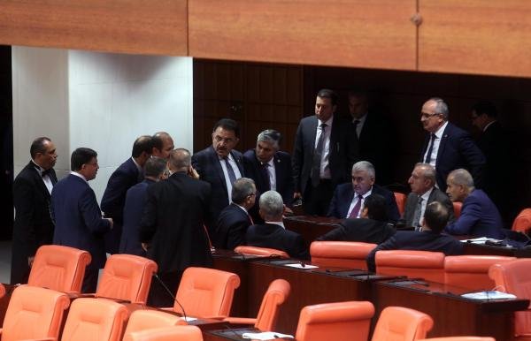 Dokunulmazlık görüşmeleri günün kareleri