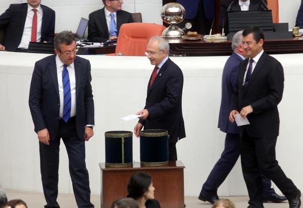 Dokunulmazlık görüşmeleri günün kareleri