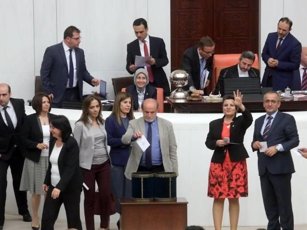 Dokunulmazlık görüşmeleri günün kareleri