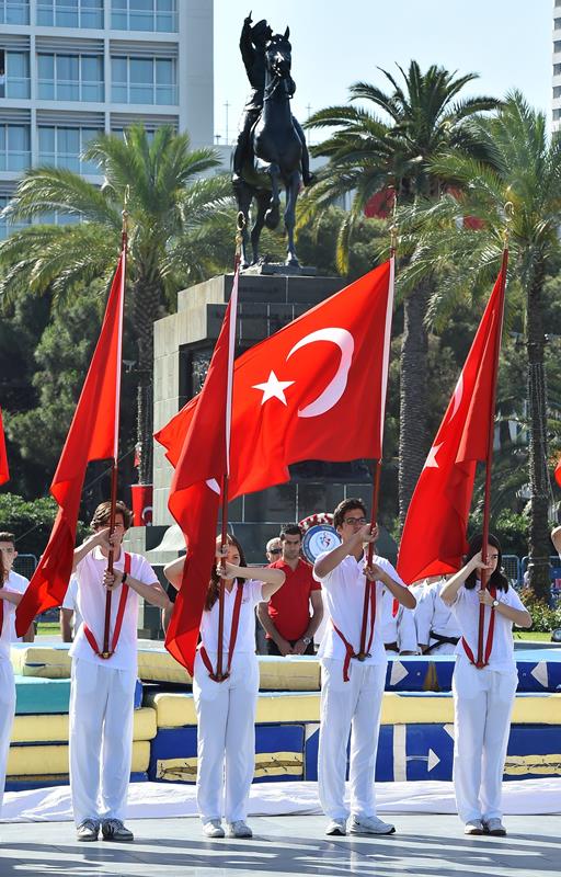 İzmir'de 19 Mayıs coşkusu