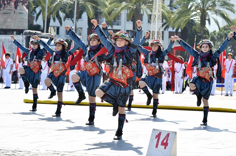 İzmir'de 19 Mayıs coşkusu