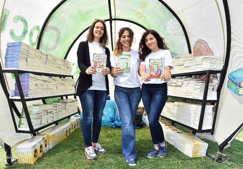 İzmirli 7'den 70'e kitap okudu