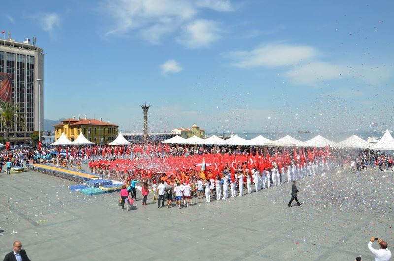 İzmir'de 19 Mayıs coşkusu