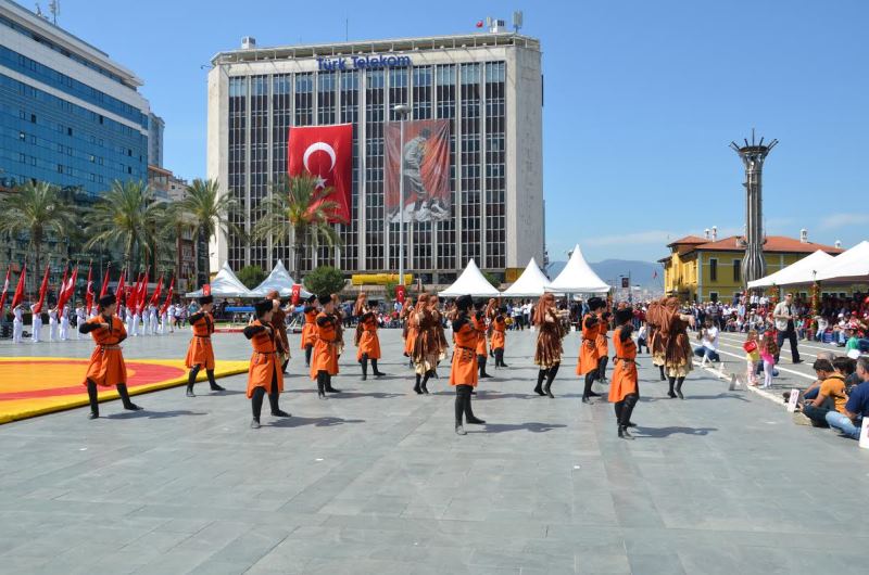 İzmir'de 19 Mayıs coşkusu