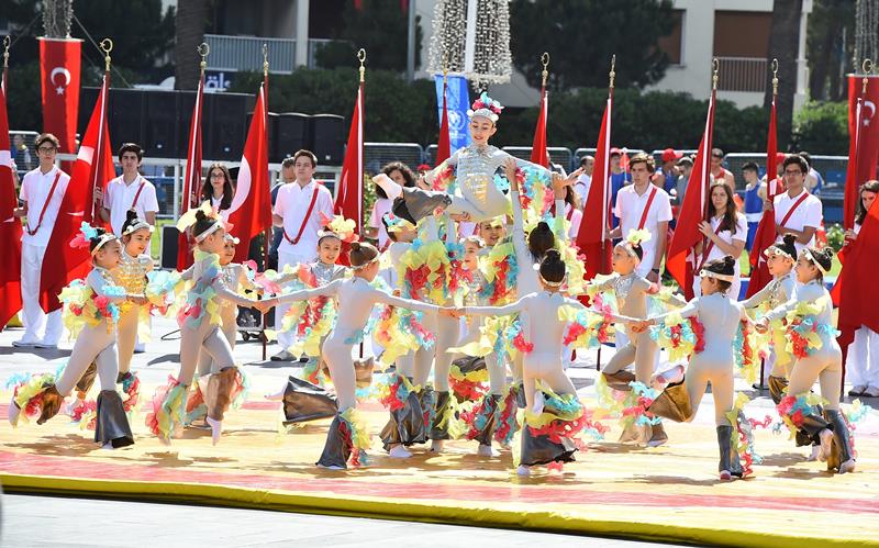 İzmir'de 19 Mayıs coşkusu
