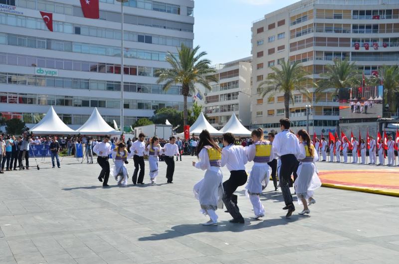 İzmir'de 19 Mayıs coşkusu