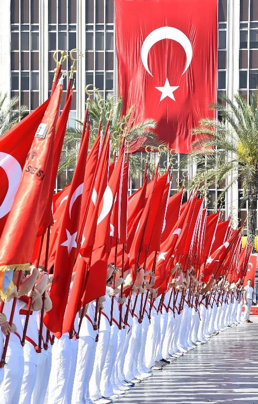 İzmir'de 19 Mayıs coşkusu