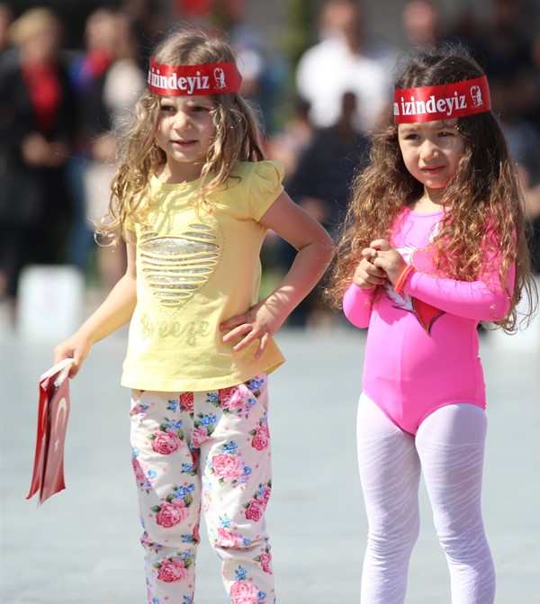 İzmir'de 19 Mayıs coşkusu