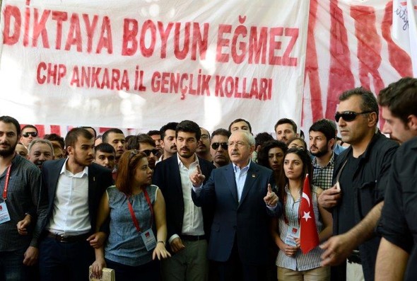 CHP Anıtkabir'e yürüdü