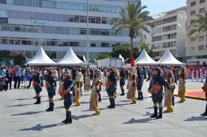 İzmir'de 19 Mayıs coşkusu