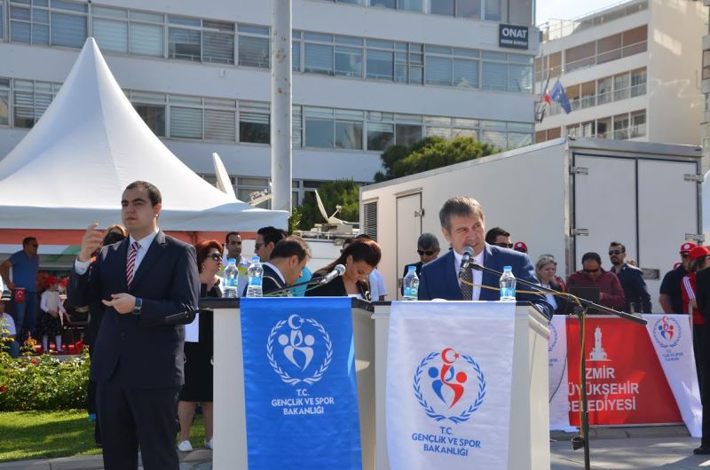 İzmir'de 19 Mayıs coşkusu