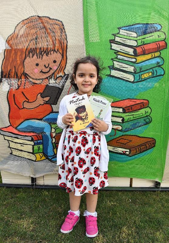 İzmirli 7'den 70'e kitap okudu