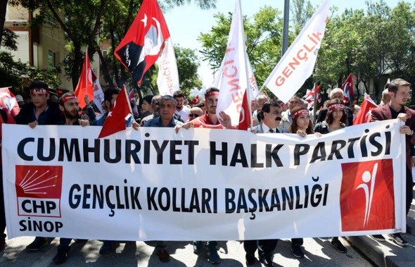 CHP Anıtkabir'e yürüdü