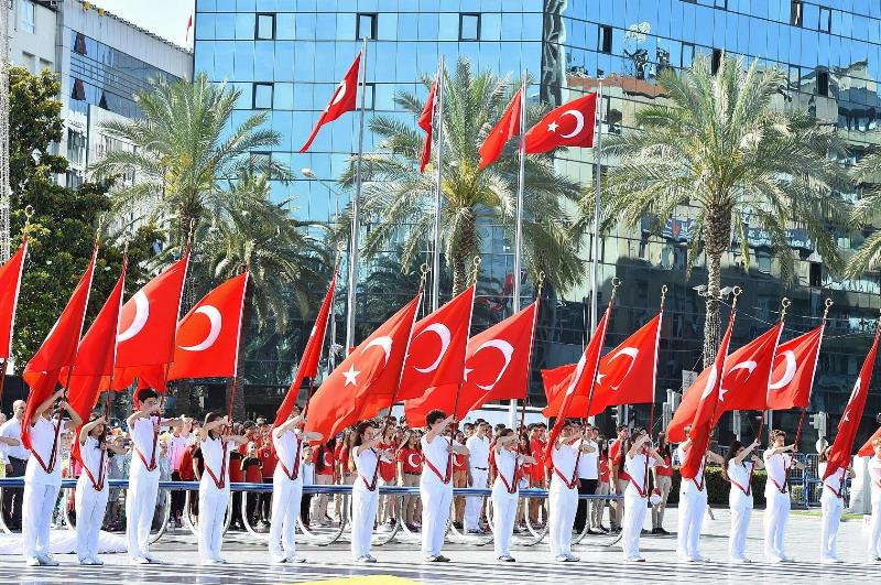 İzmir'de 19 Mayıs coşkusu