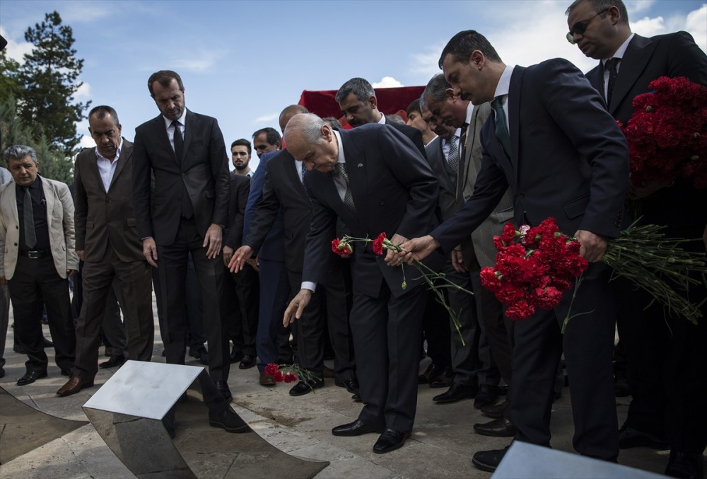 Bahçeli ve MHP'liler topluca dua etti