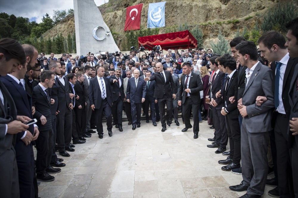 Bahçeli ve MHP'liler topluca dua etti