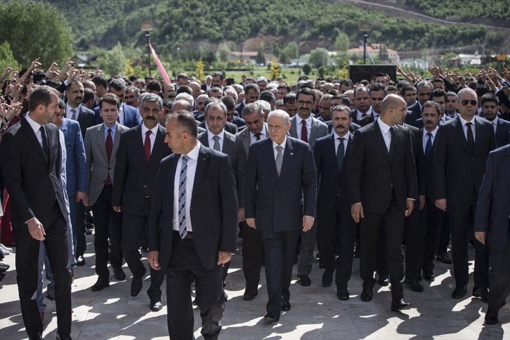 Bahçeli ve MHP'liler topluca dua etti