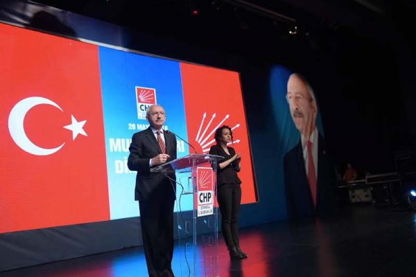 CHP lideri İstanbul'da muhtarlarla buluştu