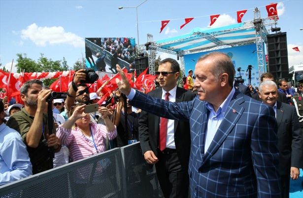 Cumhurbaşkanı Erdoğan Diyarbakır'da...